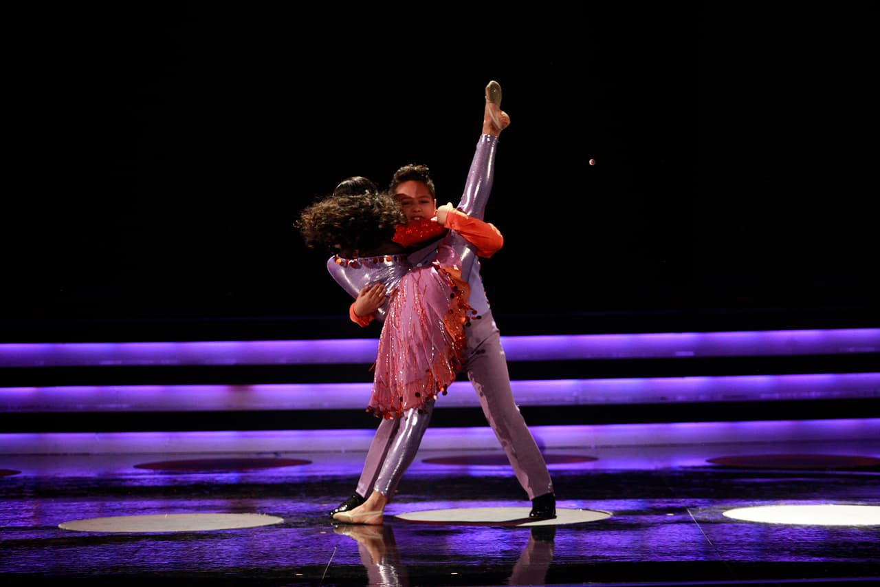 Los siguientes en ocupar la pista fueron Tadeo, Venuz y Emily. Los jueces debían decidirse por una de las niñas. Escogieron a Venuz, quien regresaría más tarde para enfrentarse a los bailarines del cuarto escuadrón.