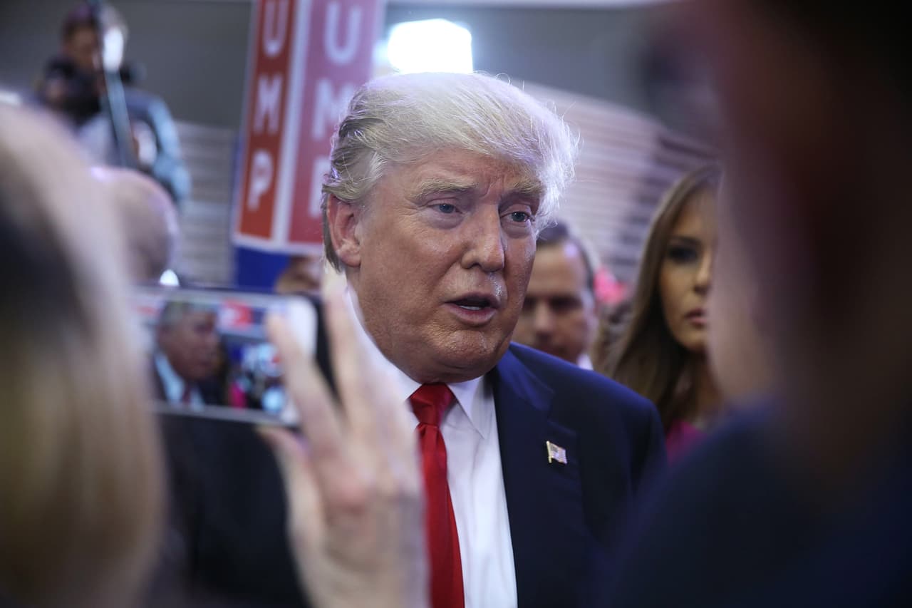 Estudiantes de Trump University dicen que los presionaron