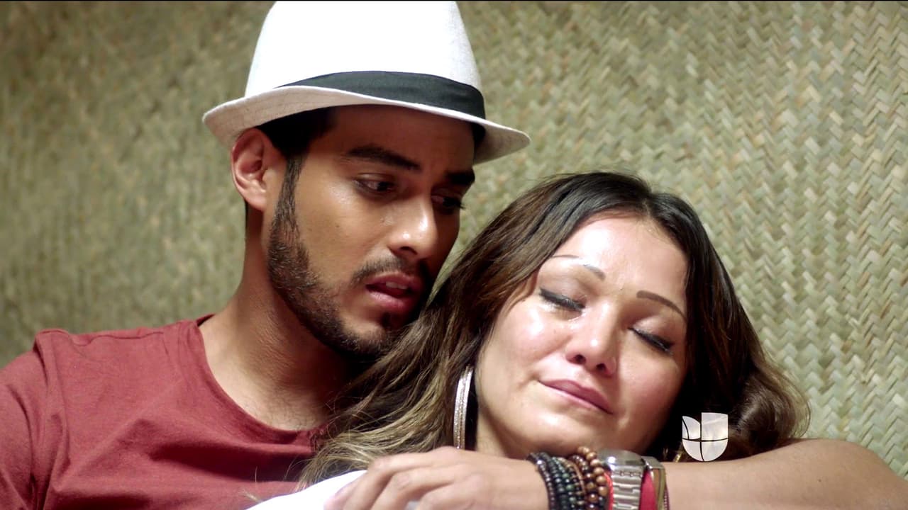 Jenni tiene una enorme tristeza en el corazón, por suerte sus amigos están ahí para apoyarla.