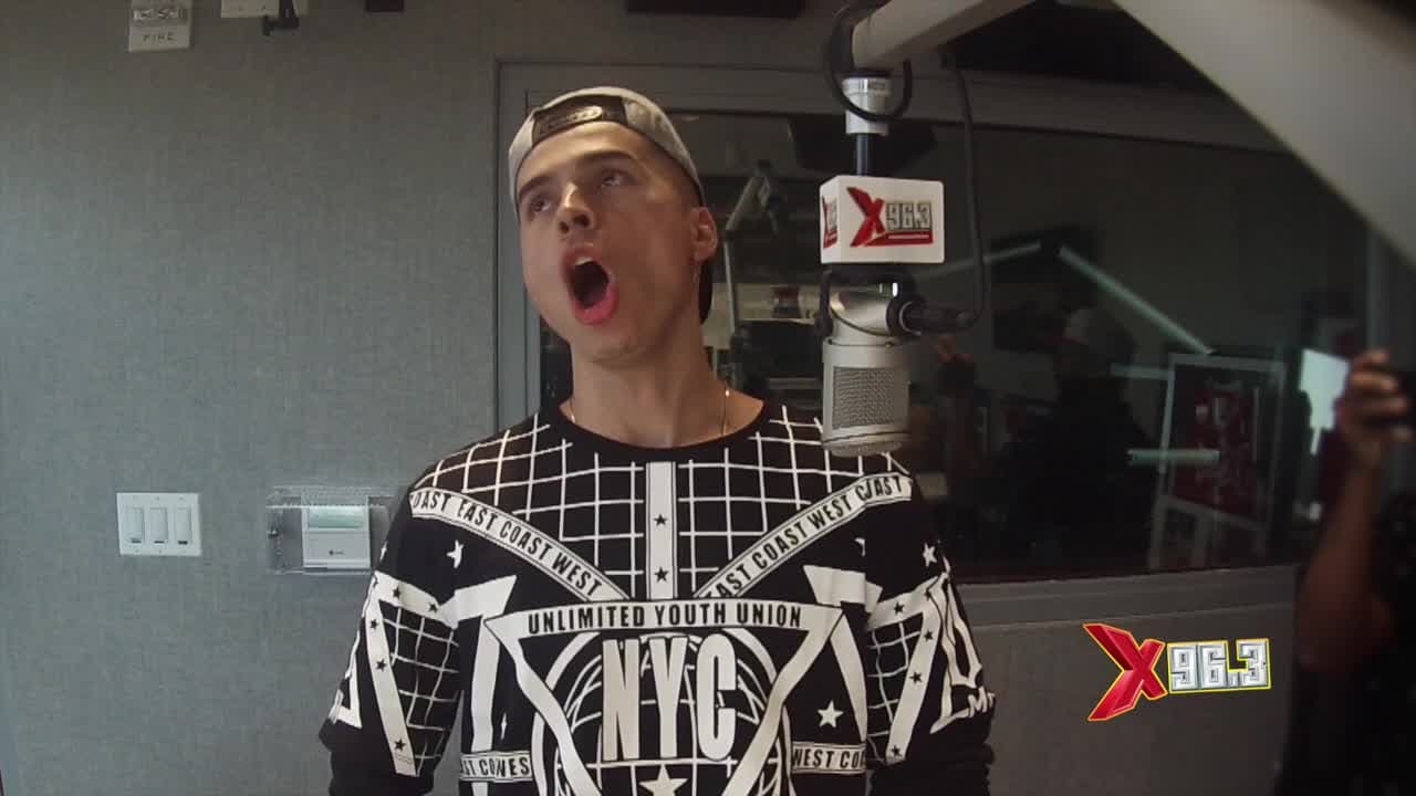 Reykon llegó con mucho flow a la X