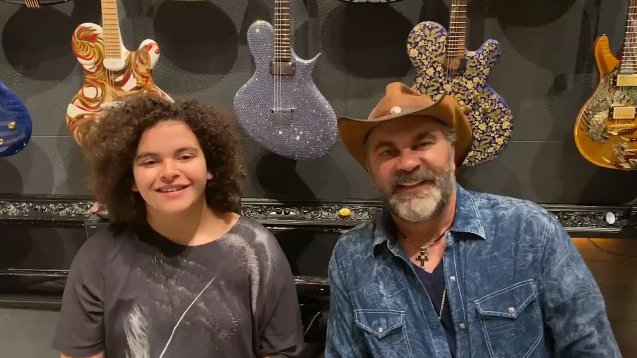 Por aquellas tierras, la hija de la cantante se dio uno de sus mayores gustos: ver obras de teatro musical. 
<br>