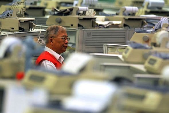 7 MILLONES 336 MIL- Es la fuerza laboral civil asiática en EU según datos del Bureau of Labor Statistics en el tercer trimestre de 2010.