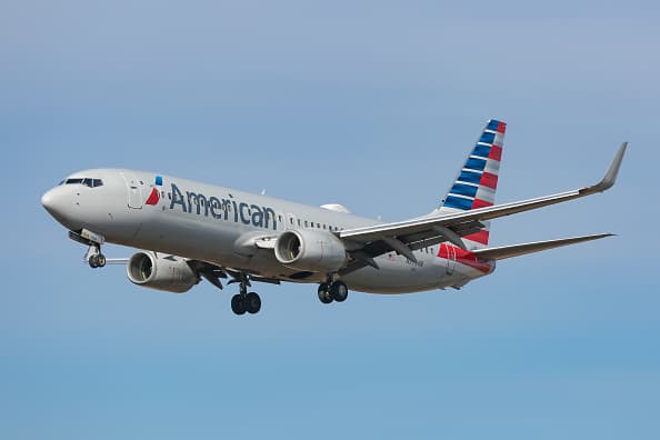 Un "objeto largo y cilíndrico": el extraño avistamiento de un piloto de American Airlines 