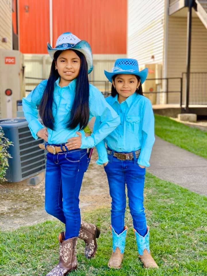 Ivesita Medina Montero envía esta foto de sus niñas.