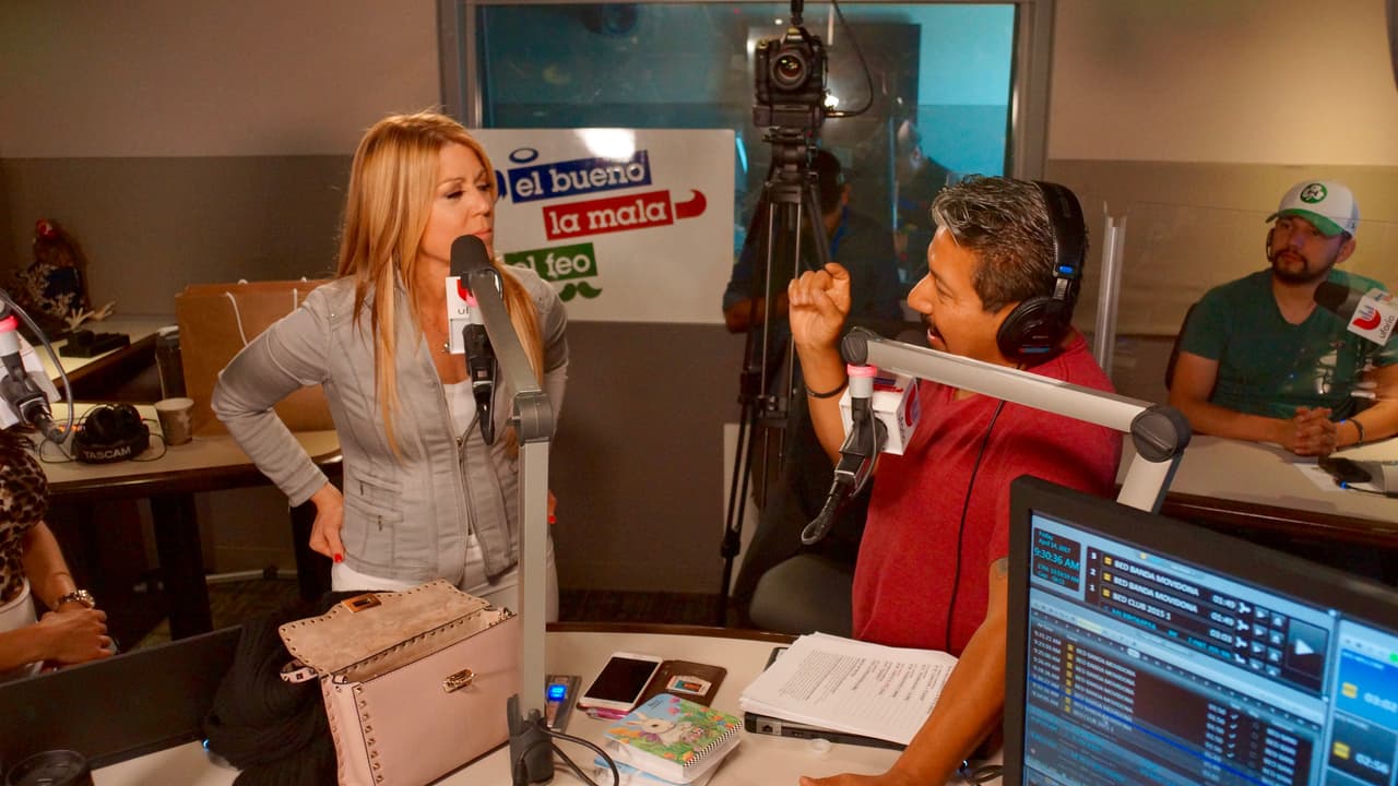 <a href="http://www.univision.com/temas/el-feo">El Feo</a> y 
<a href="http://www.mariamarin.com/">María Marín</a> hablando lo importante que fue Dios durante esta prueba que tuvo que afrontar la motivadora.