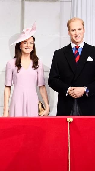 El Duque de Cambridge luce más joven y con bastante cabello, algo lejos de realidad.