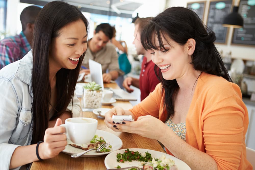 Con el movimiento directo de tu regente Júpiter durante el segundo semestre del año puedes esperar lo mejor, soluciones a cuestiones pendientes, interrogantes que se resuelven, salidas airosas a enfrentamientos. Un amigo que hace tiempo no te encontrabas llega con una historia sobre cierta persona que considerabas como un amante potencial o quien podría tener una relación sentimental contigo.