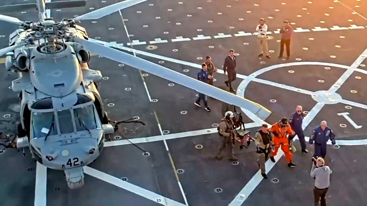 En Video: Astronautas de la misión Artemis II vuelven a pisar en suelo firme; mira las imágenes