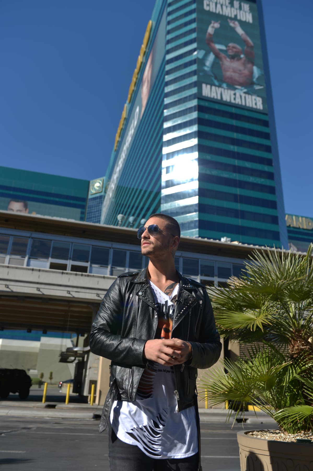 Nos regaló varias de sus poses seductoras para cautivar a cuanta chica le pida posar.