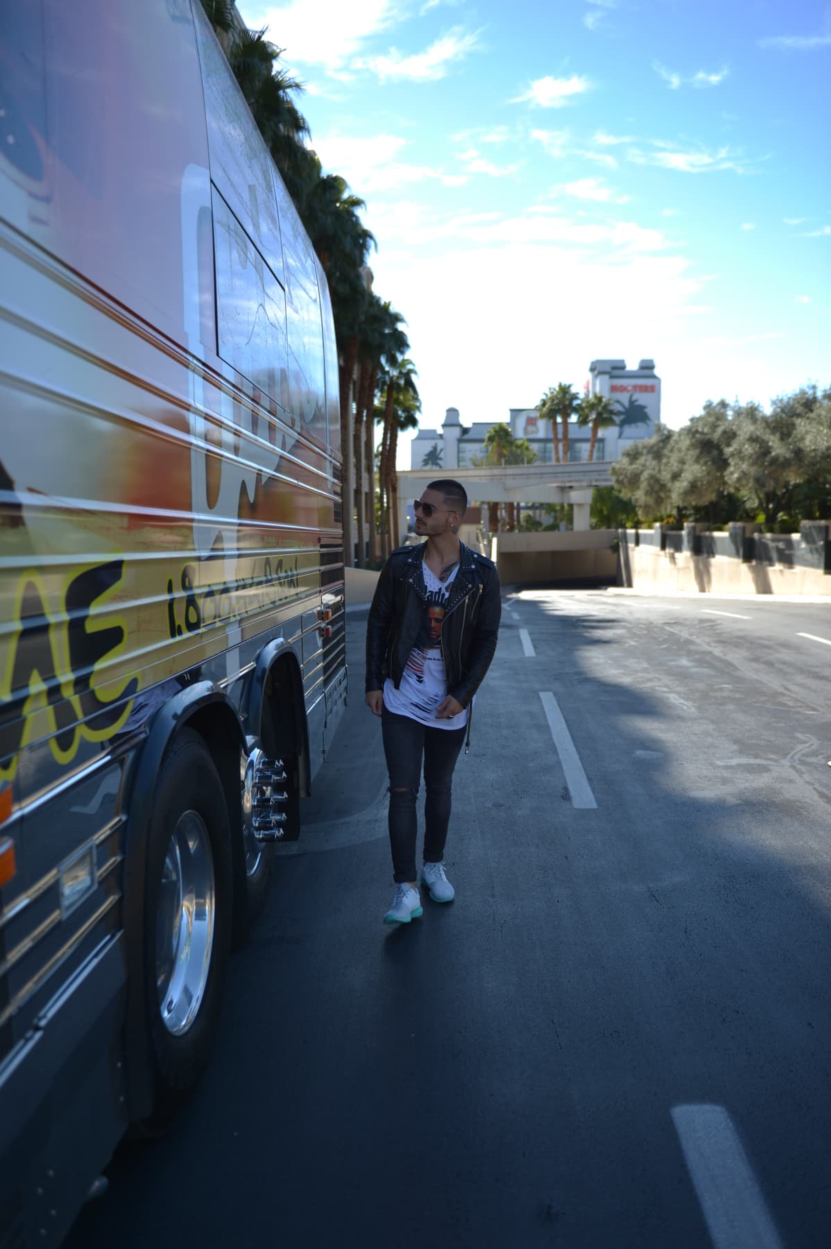 ¡Atención! La cita privada este galán están por comenzar.