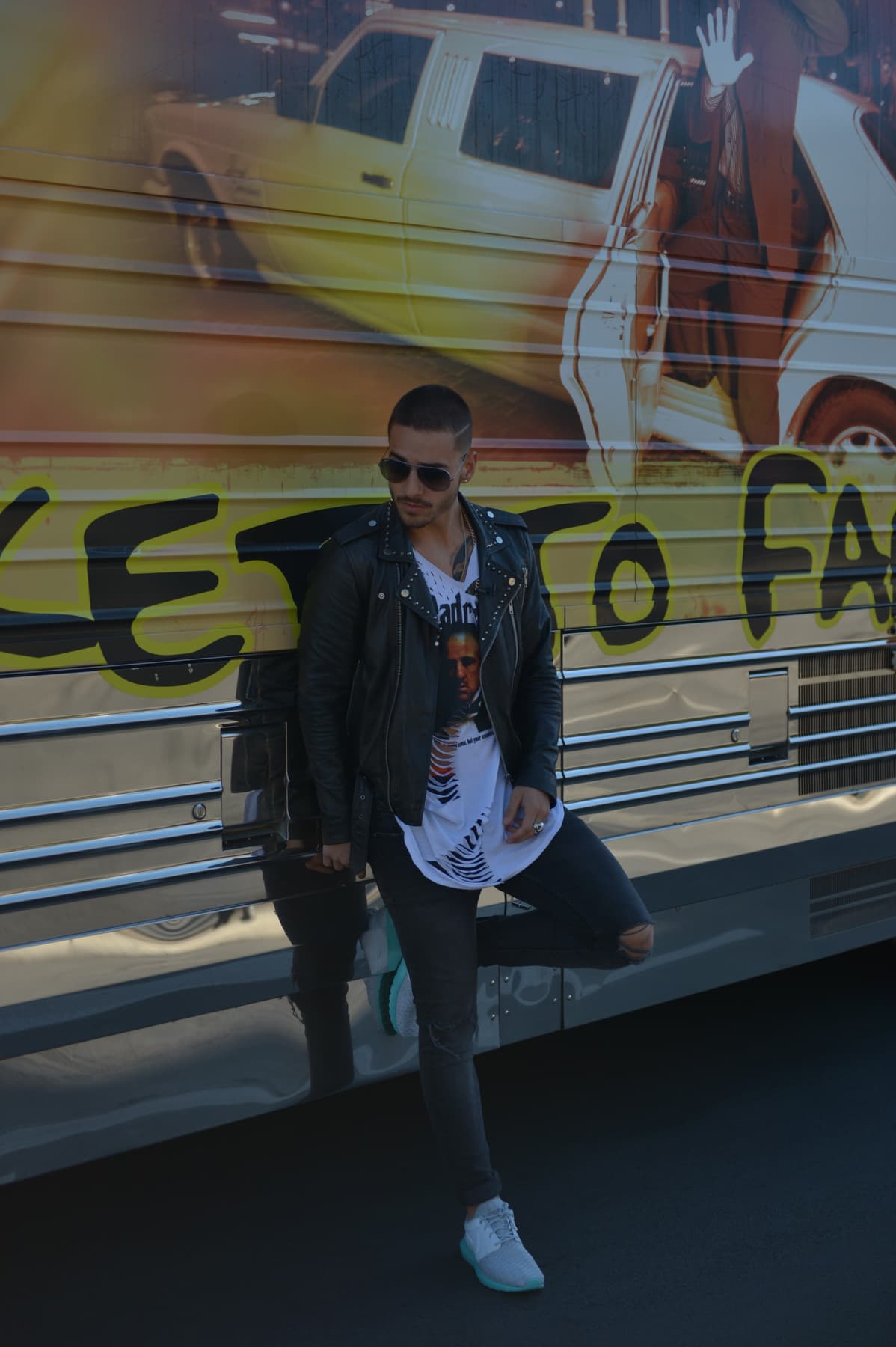 Es un chico rudo, pero también tiene su lado tierno....