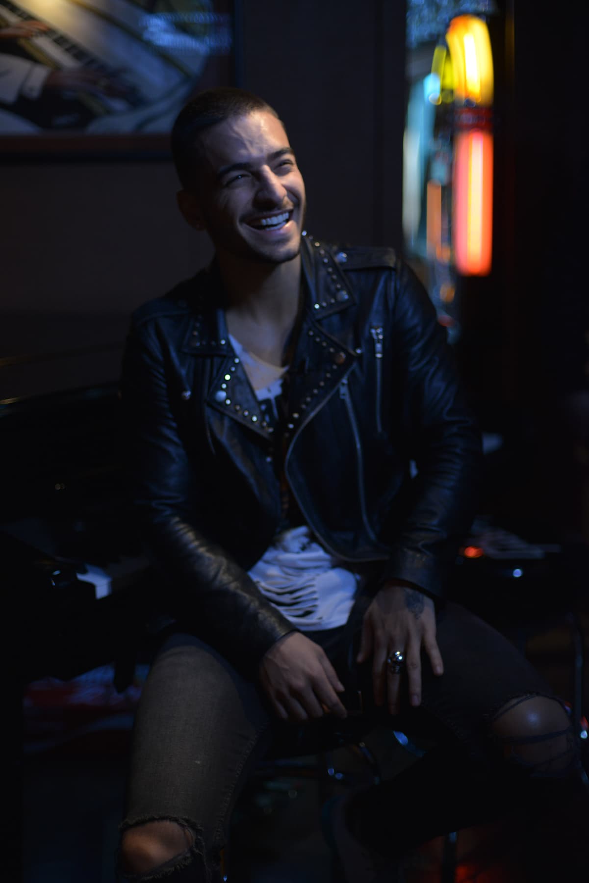 En la 'Ciudad del Pecado' este galán no paró... se divierte al máximo.