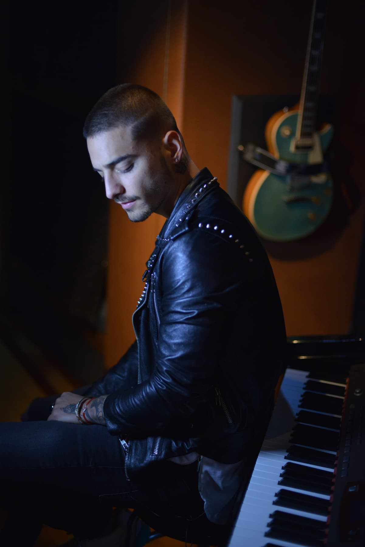 <span class="cms-h3-H3"><b>Maluma.</b></span> 
<b><h3 class="cms-h3-H3">Nominaciones: 3 </h3>¿A qué está nominado?:</b> Álbum Del Año Urbano por "Pretty Boy / Dirty Boy", Canción Del Año Urbano por "El Perdedor" y Artista Del Año Urbano.