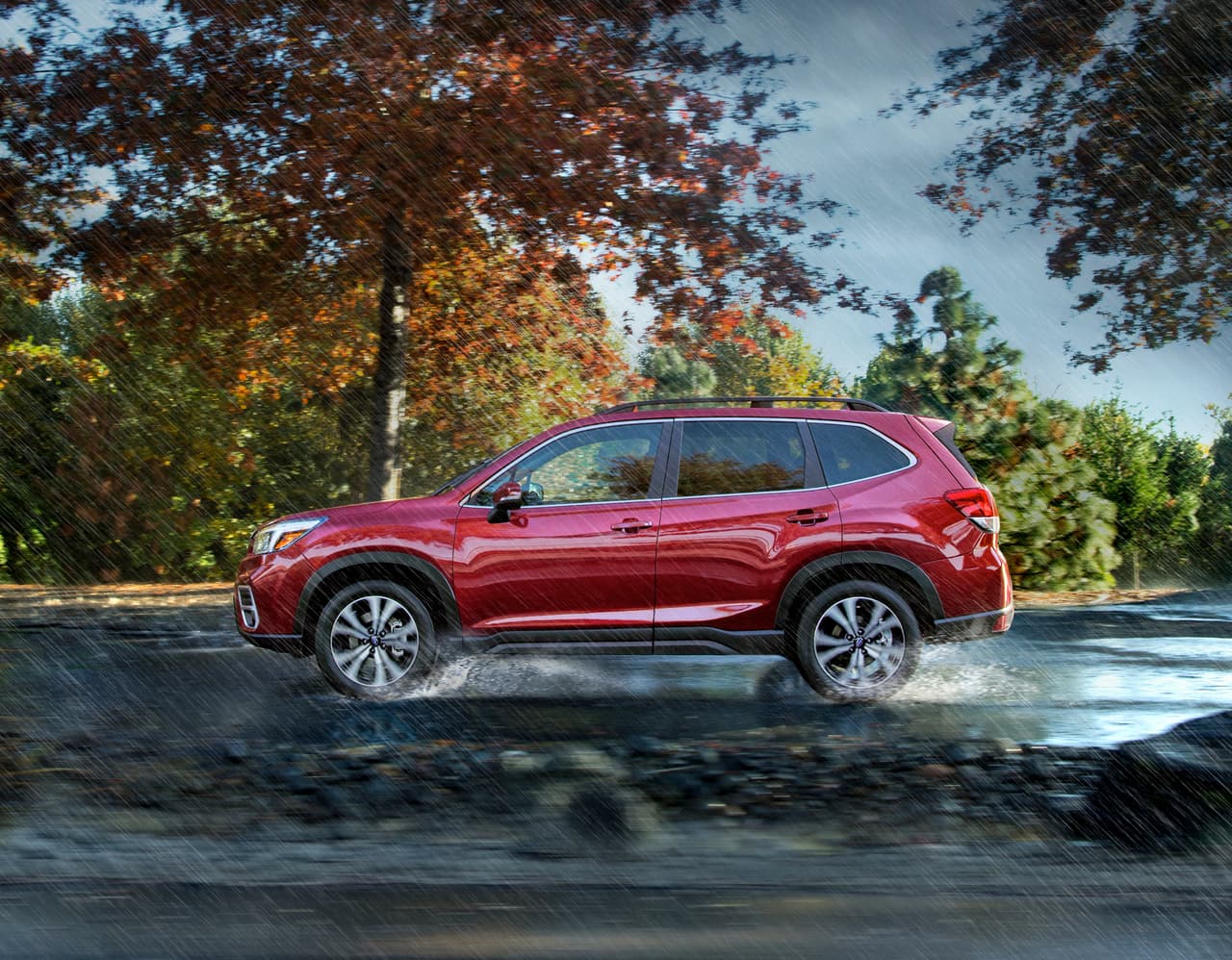 La Subaru Forester cuenta con 
<b>un nuevo motor cuatro cilindros bóxer de 2.5 litros</b> de 182 hp (12 caballos de fuerza más que la anterior generación) y 176 libras-pie de torque con función Auto Stop / Start. Viene acompañado de una transmisión CVT y tracción integral para todas las versiones.