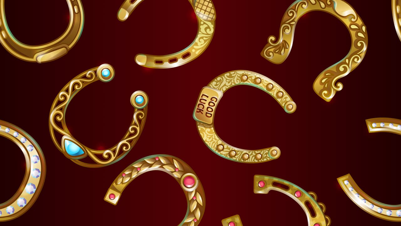 La herradura, además de ser un objeto que atrae la suerte, atrapa las malas vibras. Ponlas sobre la puerta, para que cada vez que tengas un visitante en tu casa, deje todo lo malo afuera.