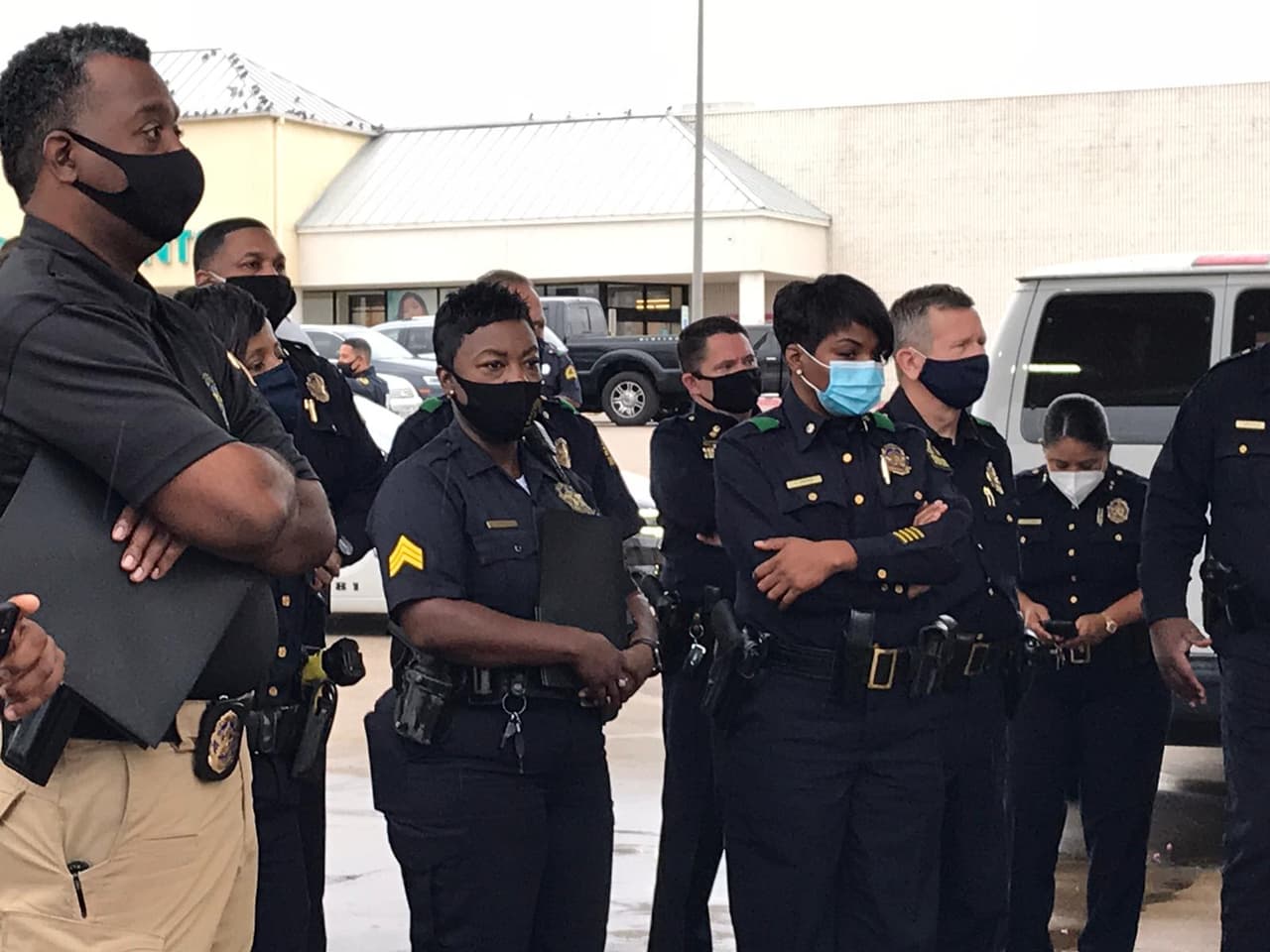 Este martes, la policía se reunió para anunciar la expansión de nuevas instalaciones de cámaras de vigilancia de Starlight.
<br>