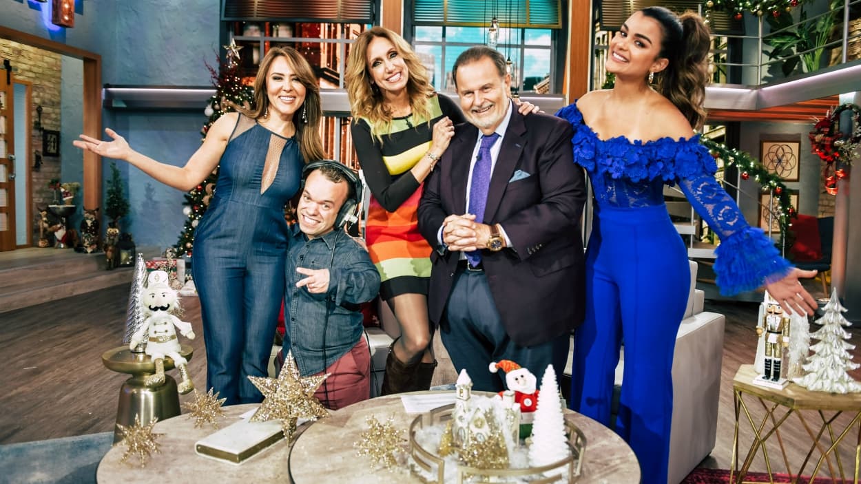 <b>ESCÁNDALO:</b> “Algo curioso que me pasó este año y que 
<b>todavía no comprendo</b> es lo que pasó con mis 
<b>fotos de las corridas de toros.</b> Siempre me ha gustado tomar esas fotos y hasta gané varios premios, por eso este año que fui a Madrid lo volví a hacer pero la 
<b><a href="https://www.univision.com/shows/el-gordo-y-la-flaca/raul-de-molina-recordo-sus-tiempos-de-fotografo-aunque-a-sus-seguidores-no-les-gustaron-las-imagenes-fotos#f6fc98650000" target="_blank">gente comenzó a protestar</a></b>".