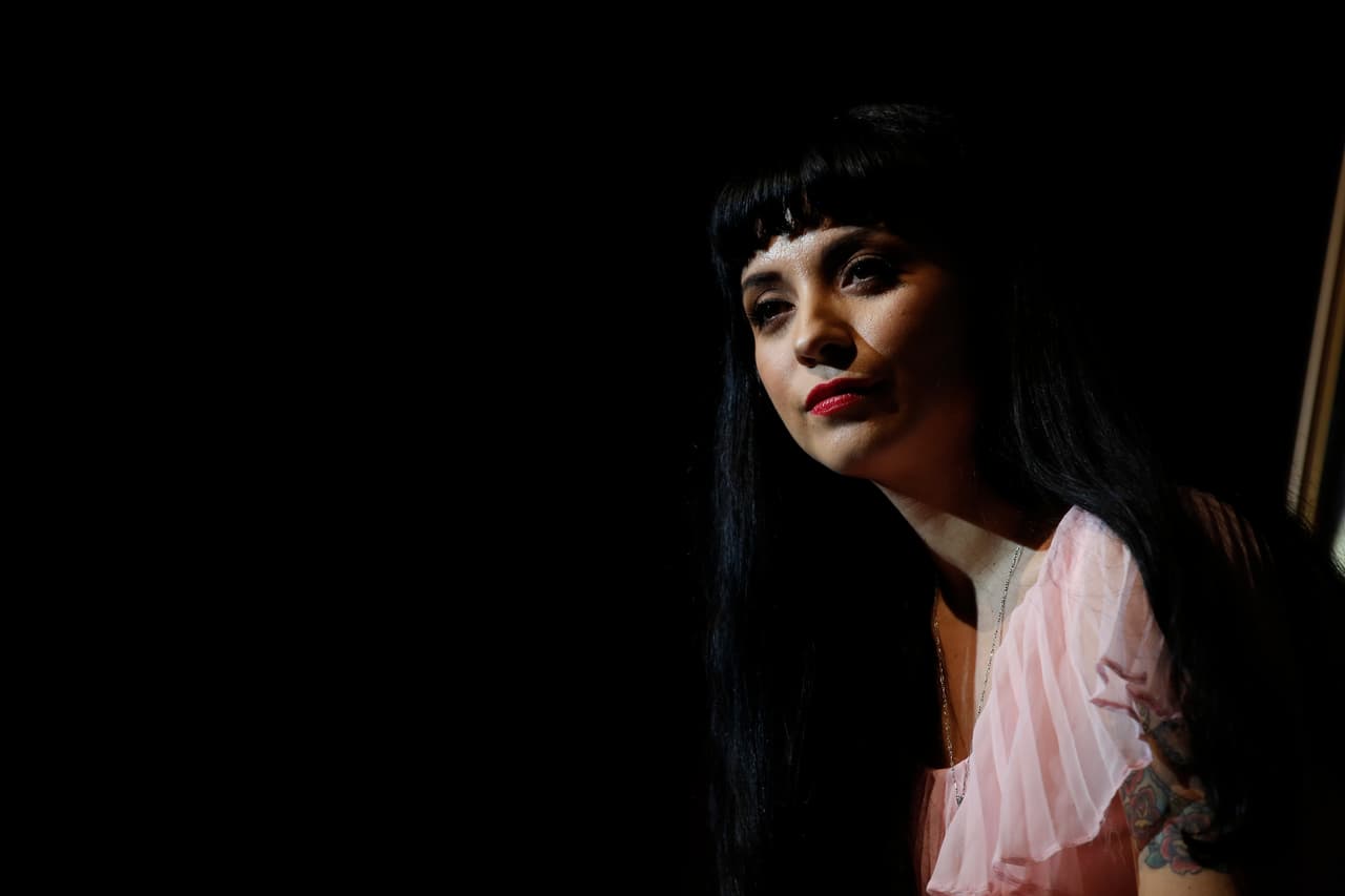 Mon Laferte está nominada este año a Mejor Álbum del Año, Mejor Disco de Música Alternativa, Mejor Canción del Año y Mejor Canción Alternativa.