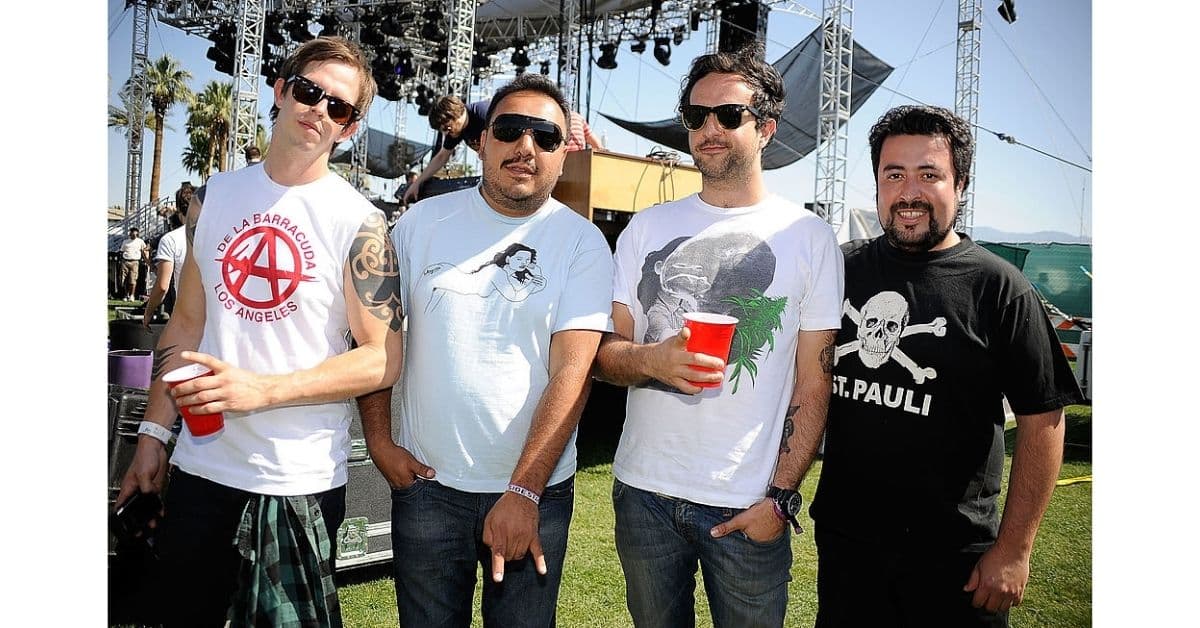 Molotov (Tito Fuentes, Miky Huidobro, Paco Ayala y Randy Ebright)