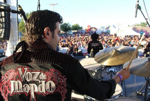 Cientos de personas disfrutaron de la tremenda celebración del Latin Grammy Street Party en Phoenix, donde estuvieron presentes varias agrupaciones nominadas a los premios GRAMMY® Latino incluyendo: Conjunto Primavera, Voz de Mando y Los Canarios de Michoacán. Esta fenomenal fiesta es un preámbulo a la gran noche de la música con la edición 15 de los premios anuales del GRAMMY Latino. Además de disfrutar de lo mejor de la música, los fans pudieron ganar premios y conocer a personalidades de Televisión y Radio de Univisión Arizona.