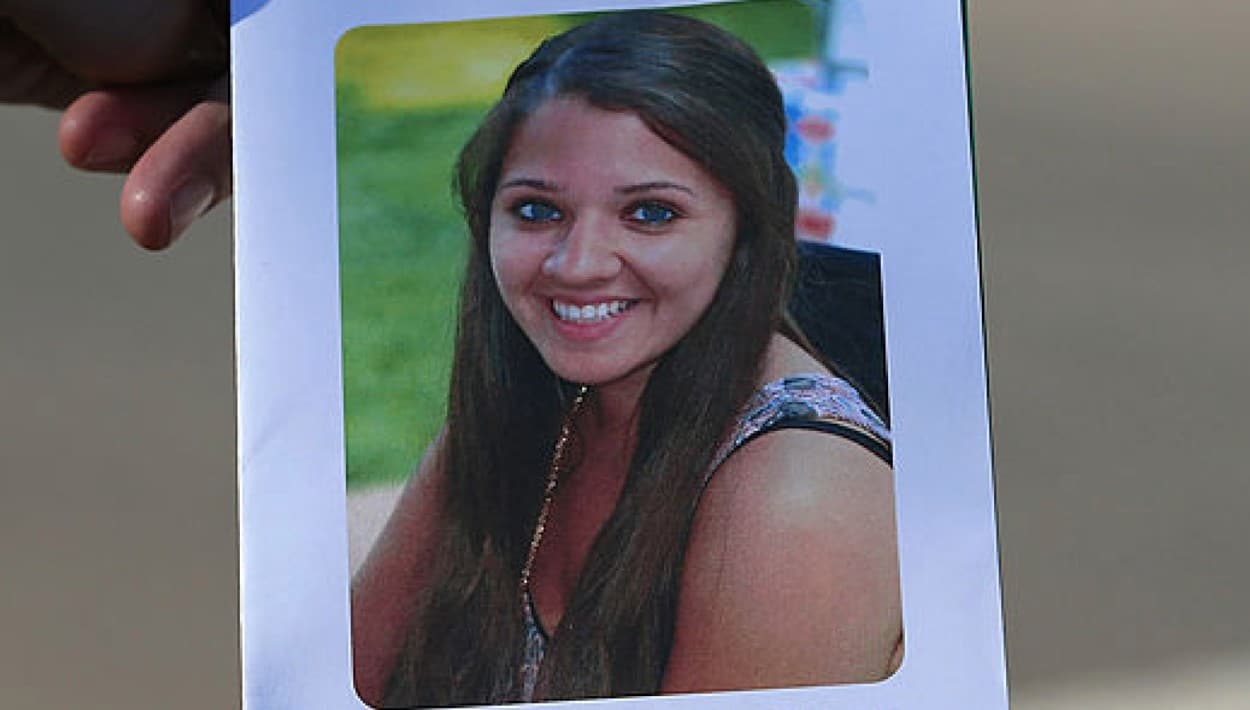 Padre de la maestra puertorriqueña asesinada en Sandy Hook dice qué ayuda después de una masacre como la de Uvalde