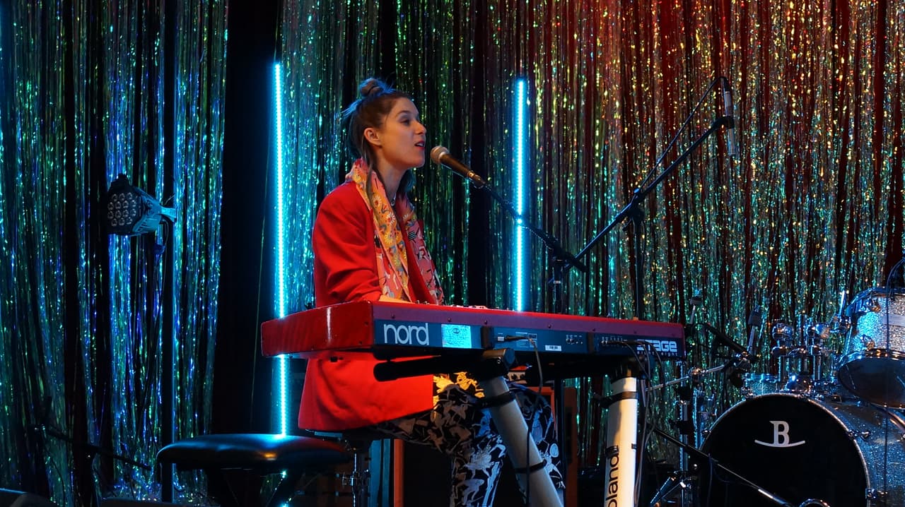 Además de moderar el panel 'Heroínas Latinas' de Ruidosa en Girlschool LA, Francisca Valenzuela se presentó el 28 de enero en el Bootleg Theatre de Los Angeles como parte del evento.