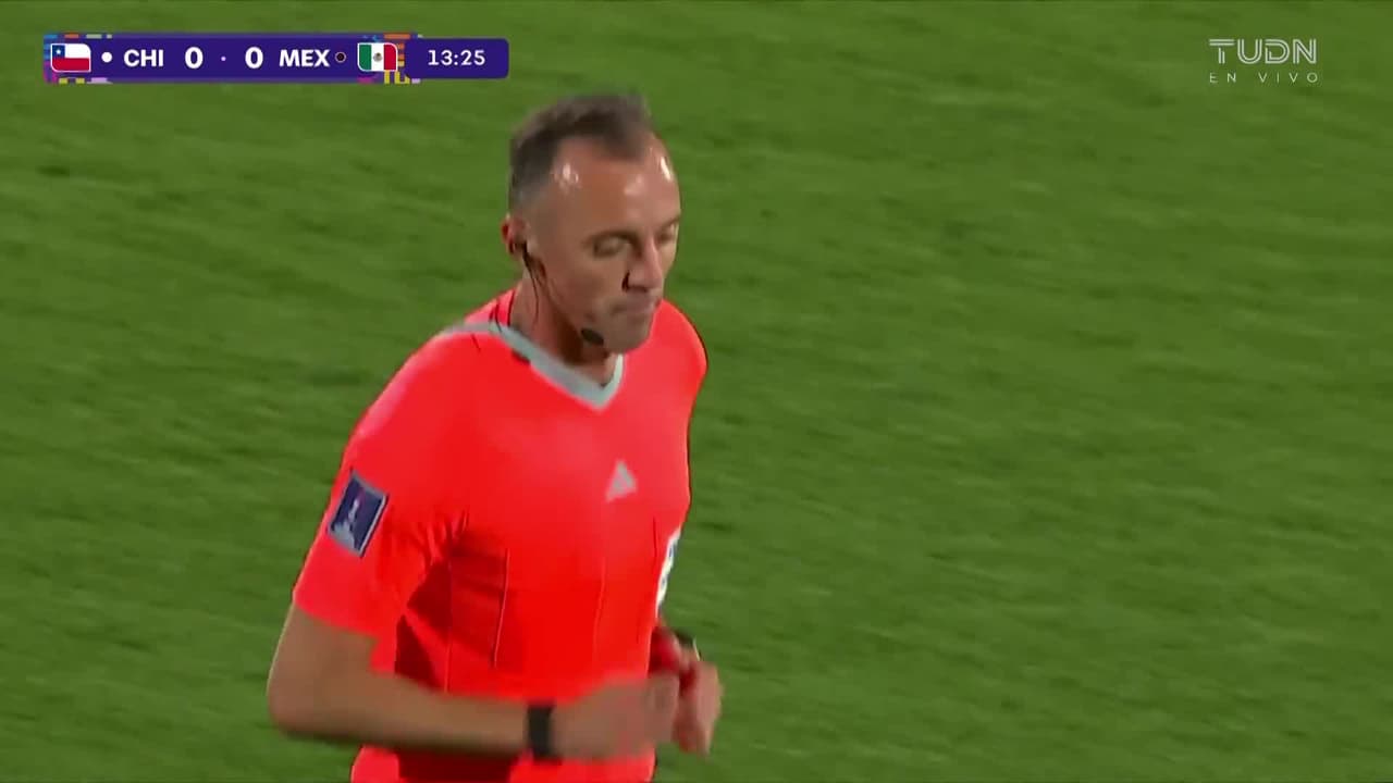 ¡Polémica! Piden penal sobre Tahiel Jiménez pero el VAR dice que no