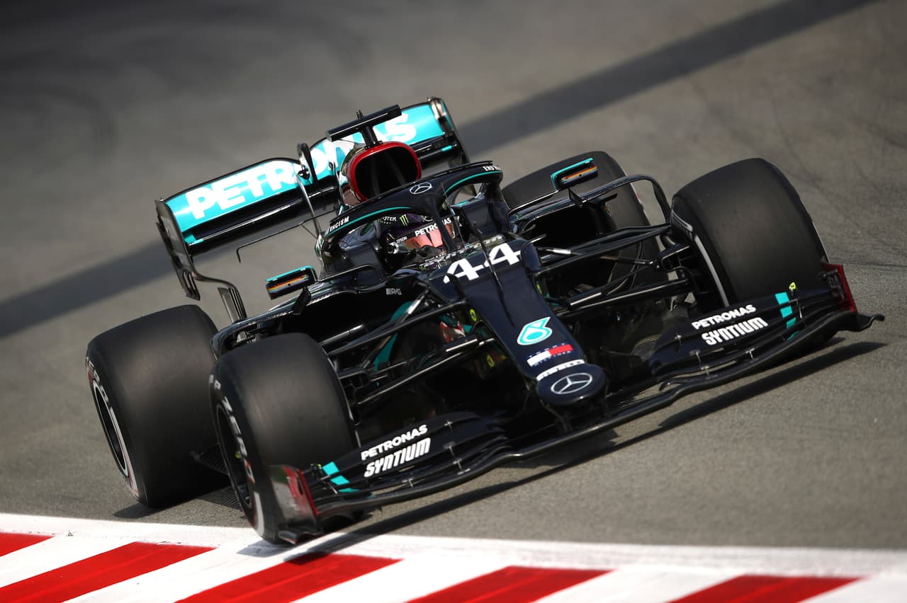 Mercedes domina las prácticas del GP de España