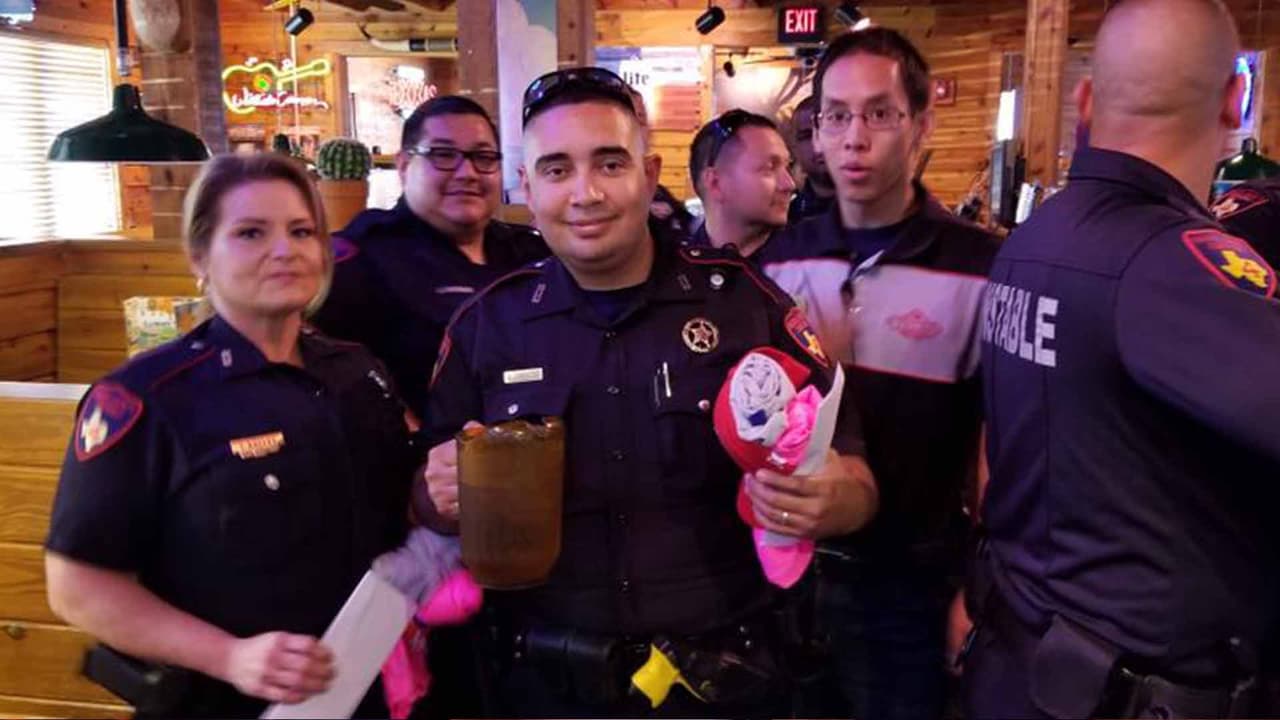 Los participantes donaron su tiempo personal.