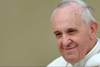 Francisco envía ayuda económica a Bolivia