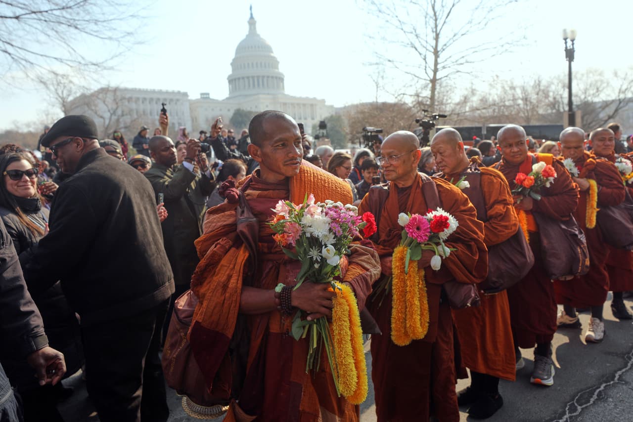 El miércoles 11 de febrero de 2026 los monjes budistas que comezaro una Caminata por la Paz en Texas, tuviero su segunda y última jornada en 
<b><a href="https://www.univision.com/local/washington-dc-wfdc/monjes-budistas-culminan-caminata-por-la-paz-washington-dc" target="_blank">Washington DC,</a></b> sitio donde concluyó su travesía.