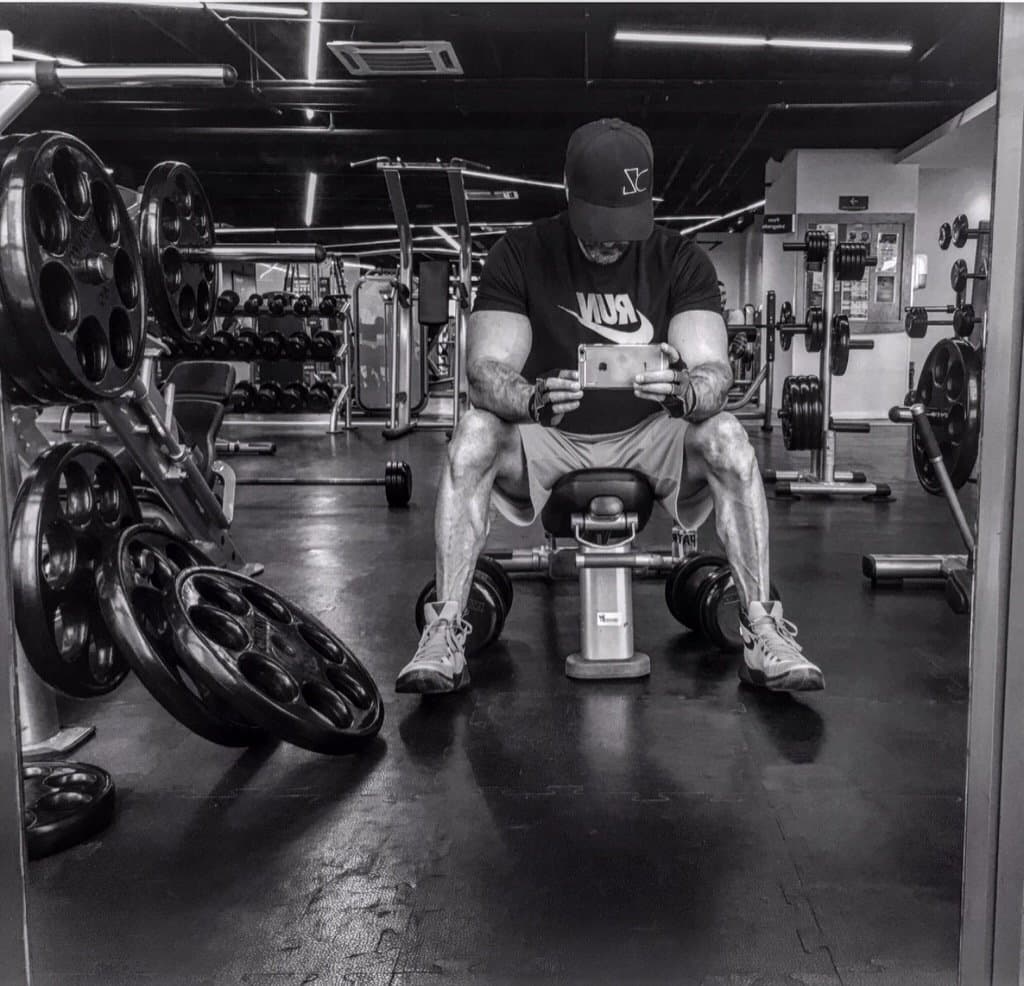 Por lo pronto, 
<b><a href="http://www.univision.com/temas/david-zepeda">David</a></b> se encuentra ejercitando todavía más su cuerpo, pues le quiere dar a sus fanáticas lo mejor de él.