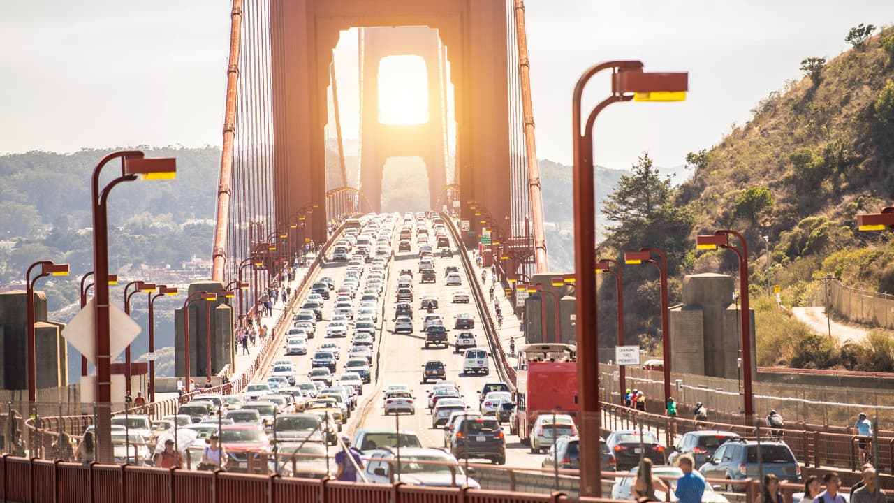 <h3 class="cms-h3-H3">3. San Francisco, California</h3>
<br>El tráfico de la idílica gran ciudad del oeste estadounidense no es tan de ensueño. 
<b>San Francisco es la quinta ciudad más congestionada del mundo</b>. Sus conductores pierden el 12% de su tiempo al volante en trancas de tráfico, mientras que su trabajador promedio malgasta 
<b>79 horas</b> al año en tráfico pesado.