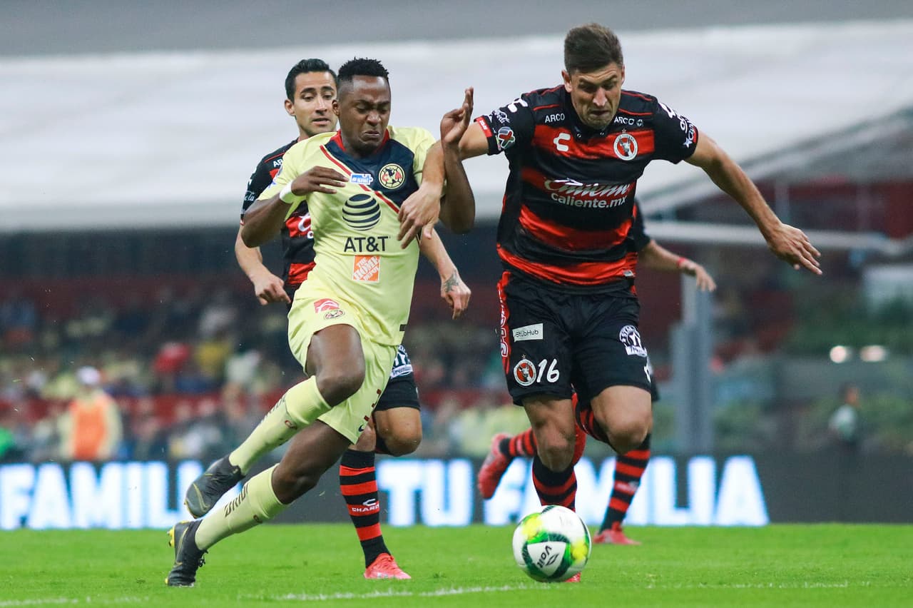 La actuación de los de Coapa fue tan dominante que acapararon el 60 por ciento de la posesión del esférico y salvo en contados destellos Tijuana puso en predicamentos al América.