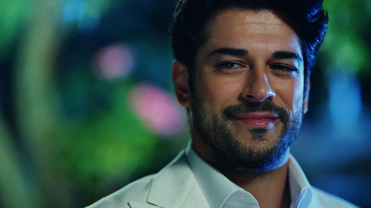 Antes de despedirse, el héroe le dedicó unas palabras inolvidables: “Yo estoy dispuesto a morir por ti, porque esto que siento no es cualquier amor… es un Amor Eterno”.