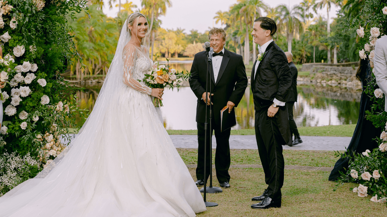 ¡Por fin llegó la fecha! 
<a href="https://www.univision.com/musica/guaynaa-y-lele-pons-las-fotos-mas-locas-de-su-relacion-fotos" target="_blank">Lele Pons y Guaynaa unieron sus vidas</a> en una ceremonia realizada en Miami.