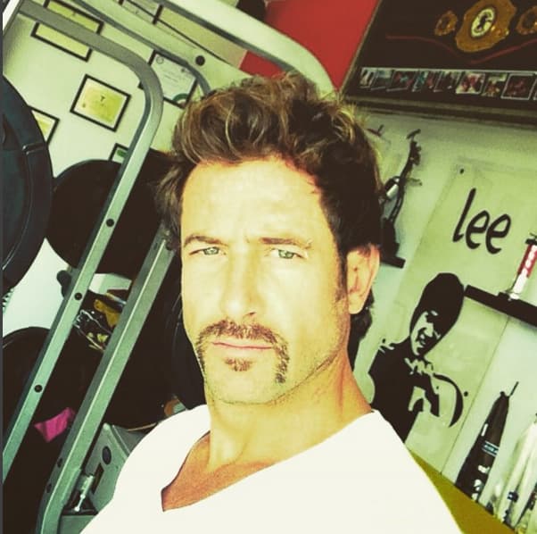 "Ha sido un gran año, de mucho trabajo, obras de teatro, terminé 'Caer en tentación', hice una película, hice una gira con Sebastián Rulli de una obra que se llama 'Una pareja de tres' y ahora me integro a esta novela ('Mi marido tiene más familia')", agregó.