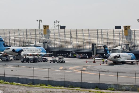 Para marzo, el grupo de capital privado y banca de inversión no acreditó la transferencia de recursos para el traspaso de las acciones de la línea aérea, por lo que Tenedora K reemprendió la búsqueda de un nuevo dueño dispuesto a refinanciar.