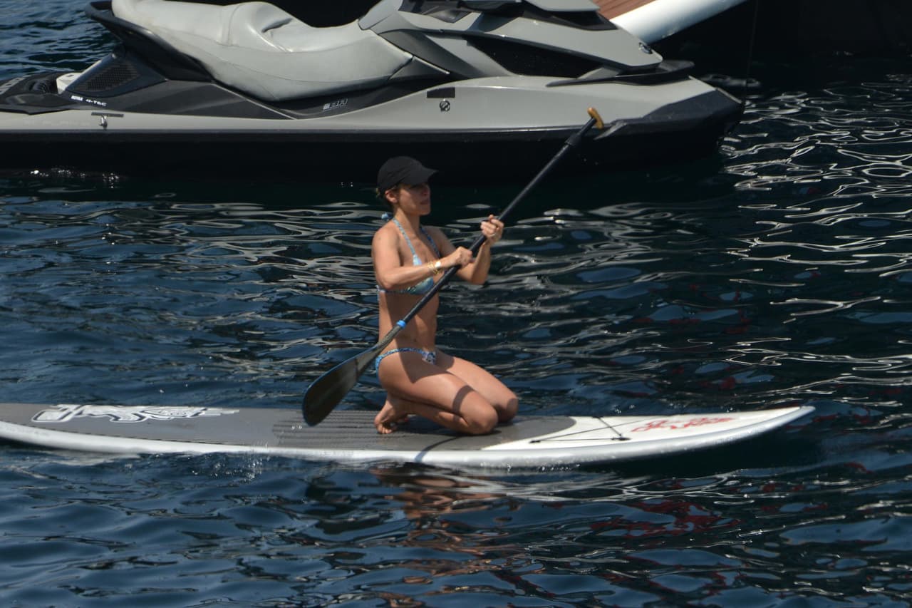 Luciendo un espectacular y muy trabajado cuerpo...