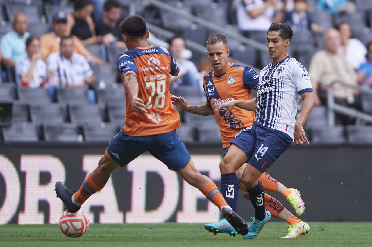 Rayados sigue en su buena racha y ahora venció a un Puebla que fue aguerrido pero que no tuvo reacción y de esa forma el equipo de Vucetich se mantiene en la cima del Apertura 2022 gracias al gol de Stefan Medina.