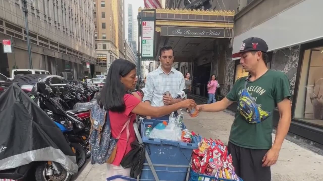 “No nos dejan trabajar”, inmigrantes recién llegados a NY piden permisos para laborar