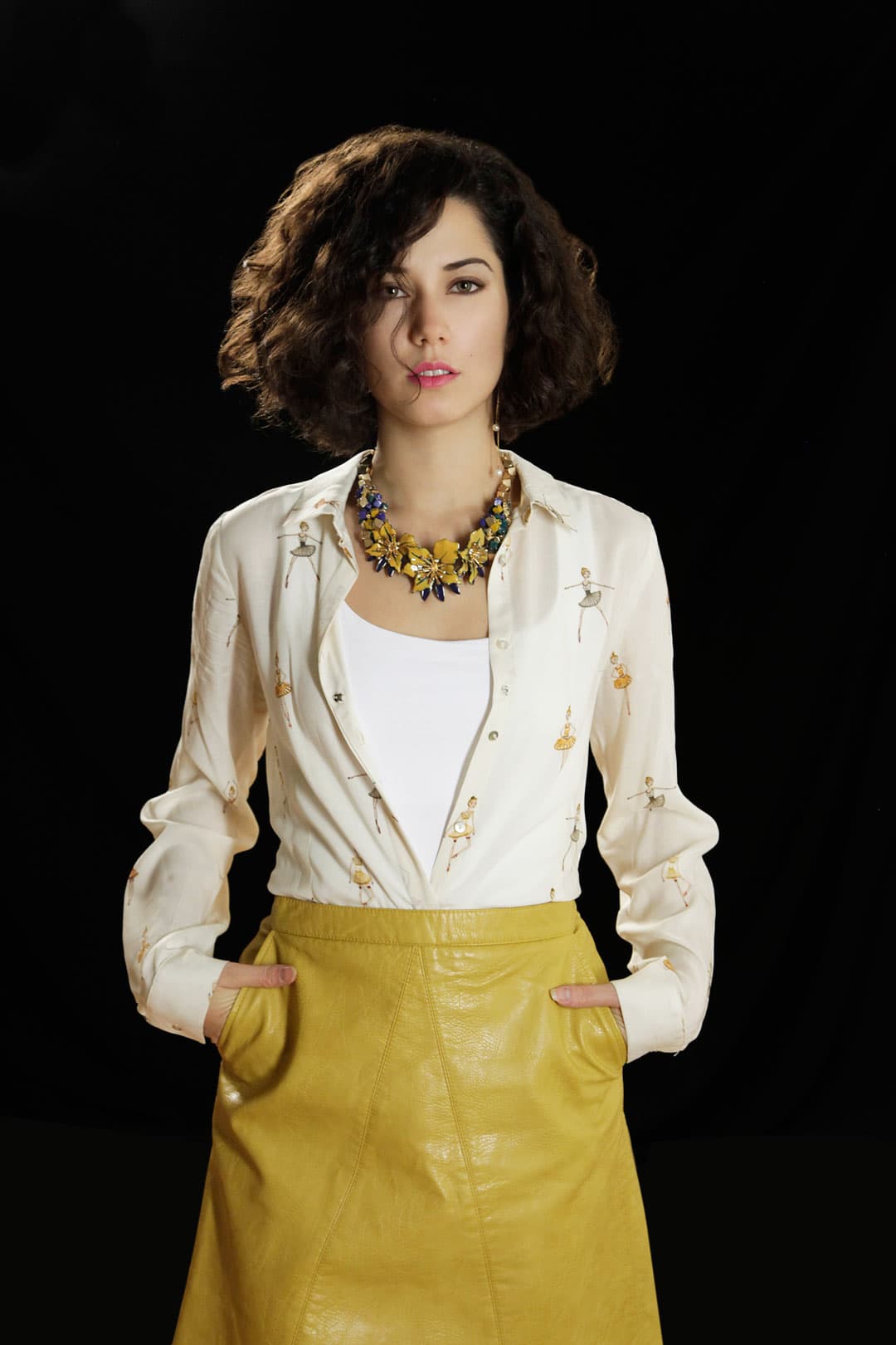 Dos años más tarde le hizo la vida imposible a Gabriela de la Garza e Iván Sánchez en
<b>'Yago'</b>.
<br>