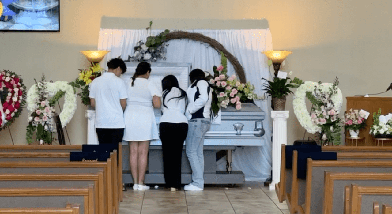 "La familia quiere respeto", aclaró el abogado Ricardo Nava. 
<b>"La familia no va a decir nada hasta que tengamos más información de la investigación".</b>