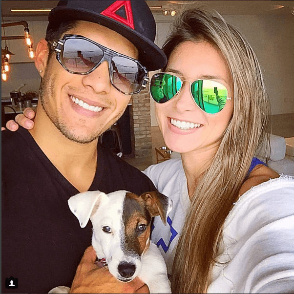 Chino, su novia y Mila son la familia Miranda Araos, según lo que ellos mismos han publicado en sus redes sociales.