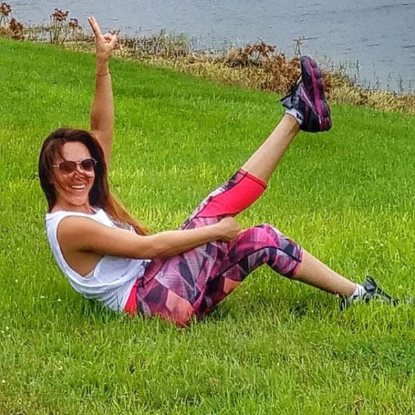 Prefiere ejercitarse al aire libre y rodeada de la naturaleza.