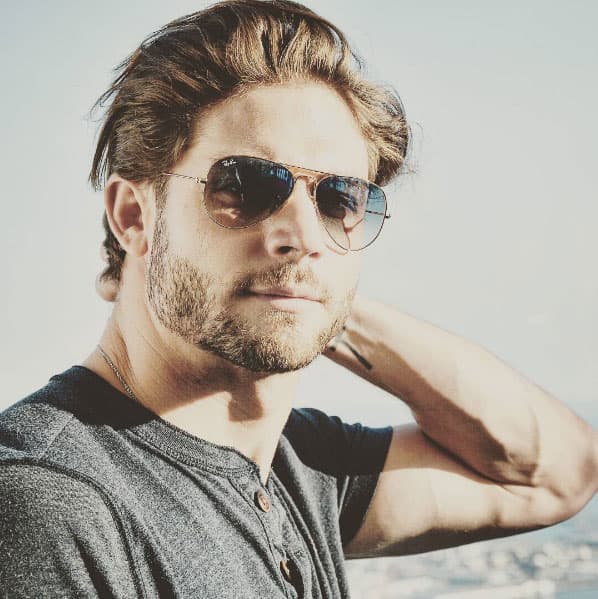 ¿Te gustaría conocer la faceta de modelo de este galán argentino o lo prefieres como actor?