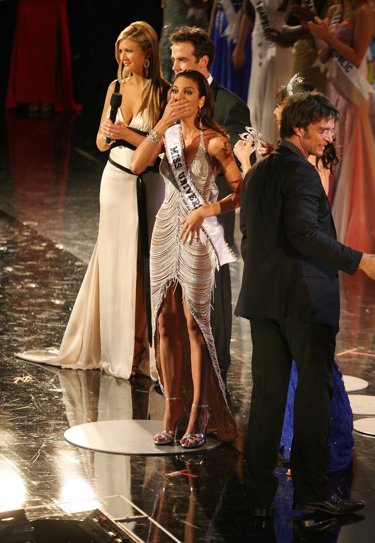 Zuleyka no podía contener la emoción.