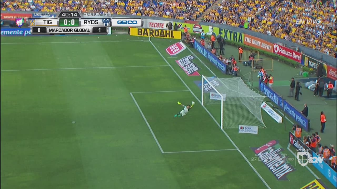 ¡Poste! Dorlan probó a Guzmán y casi sorprende