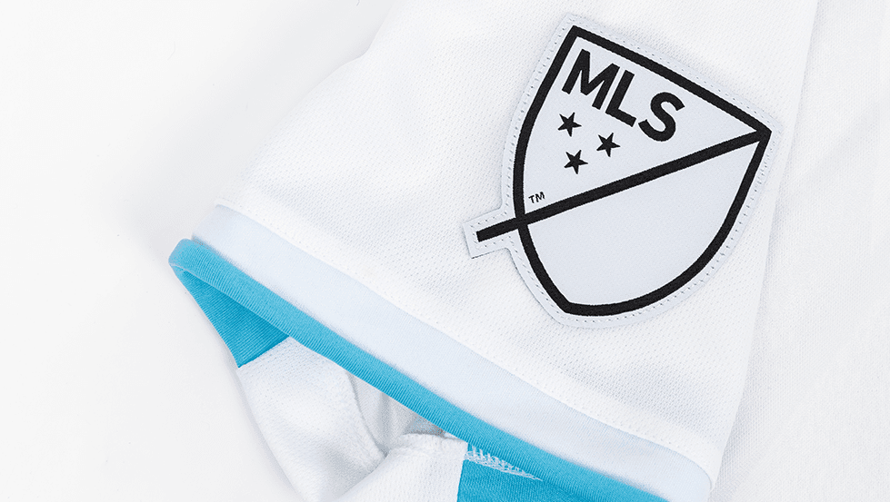 Solo unos detalles en azul claro y negro 'rompen' la invernal escena. (Minnesota United FC)