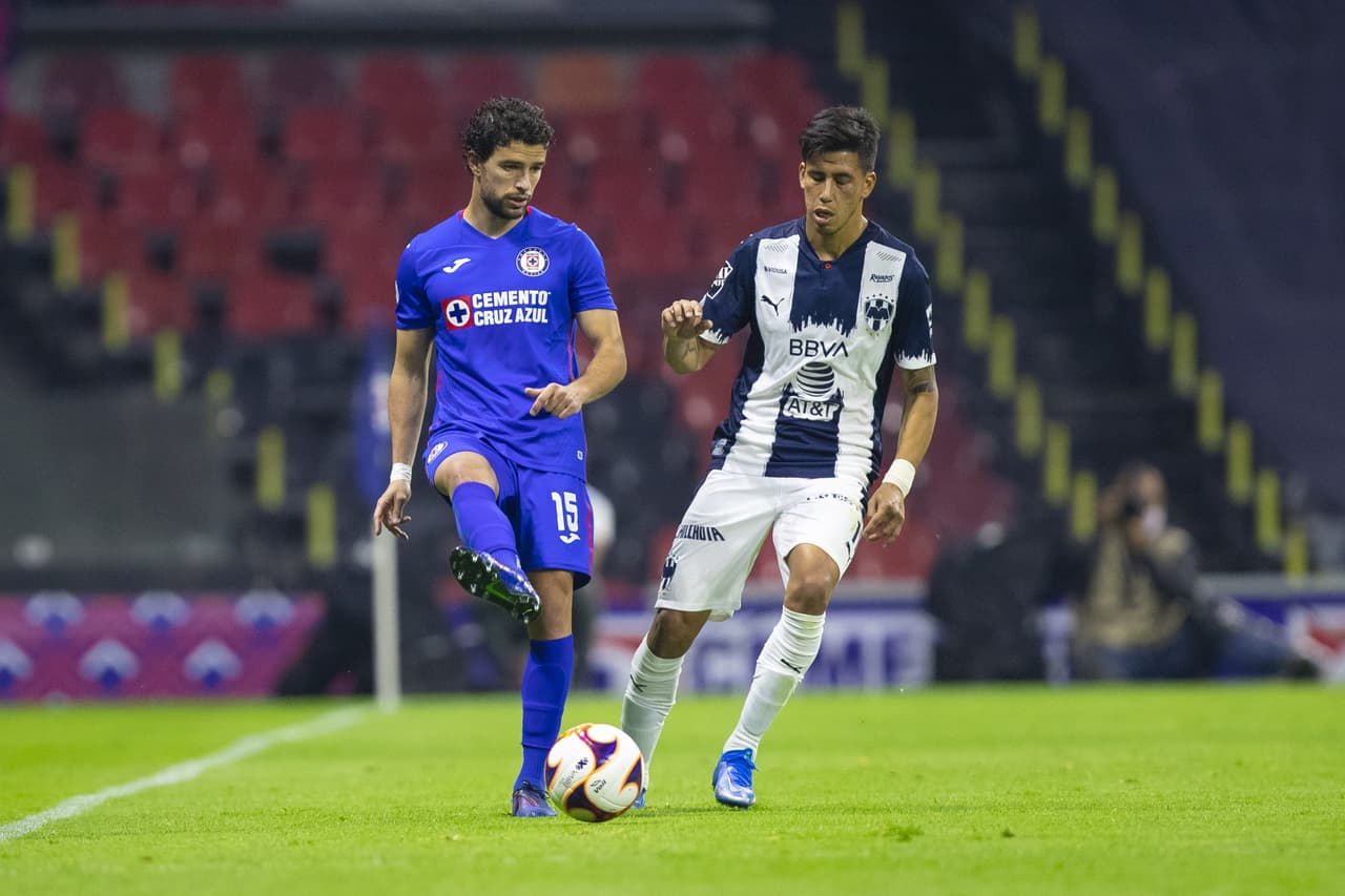 Con solitario gol de Roberto Alvarado (42'), Cruz Azul vence 1-0 a Monterrey y alargan su racha de victorias a nueve. Cruz Azul se queda como líder solitario del torneo y los Rayados bajan a cuarto lugar y podrían caer al quinto si es queToluca vence al Pachuca.